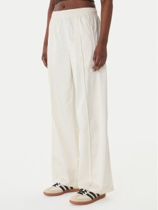 adidas Spodnie dresowe Pearl Firebird KE3393 Écru Loose Fit