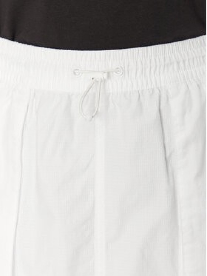 Puma Spódnica trapezowa Future Archive 629784 Biały Relaxed Fit