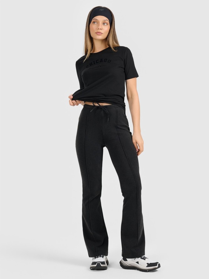 4F Spodnie dresowe z rozszerzanymi nogawkami damskie - czarne M