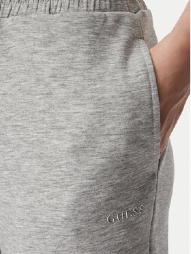 Guess Spodnie dresowe V6YB25 K4803 Szary Regular Fit