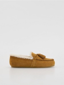 Zamszowe loafersy z barankiem - beżowy