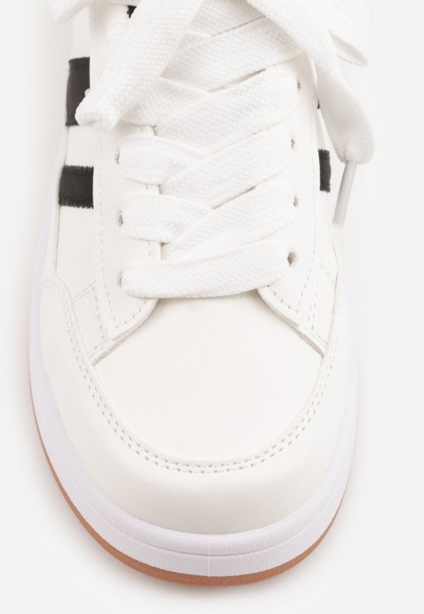 Białe Sneakersy Casual z Ozdobnymi Przeszyciami i Paskami z Boku Ariesera