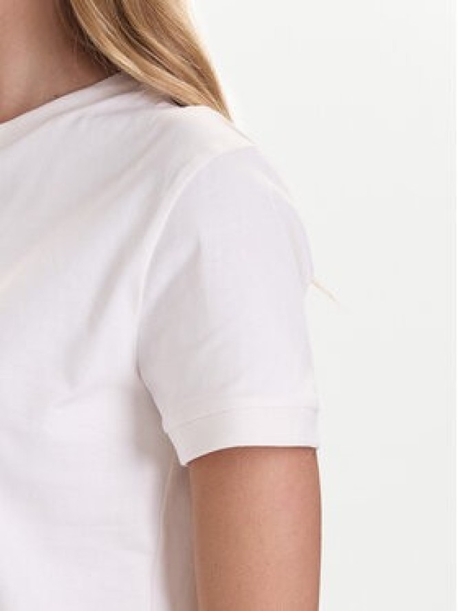 Guess T-Shirt V5BI16 K8FQ4 Biały Regular Fit
