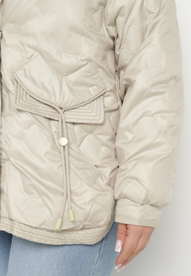 Beżowa Kurtka Pikowana z Kapturem i Kieszeniami o Pudełkowym Kroju Eravinna