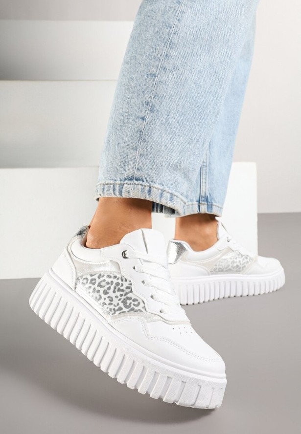 Białe Sneakersy na Platformie z Tłoczeniem Ozdobione Panterką i Perforacją Udivaya