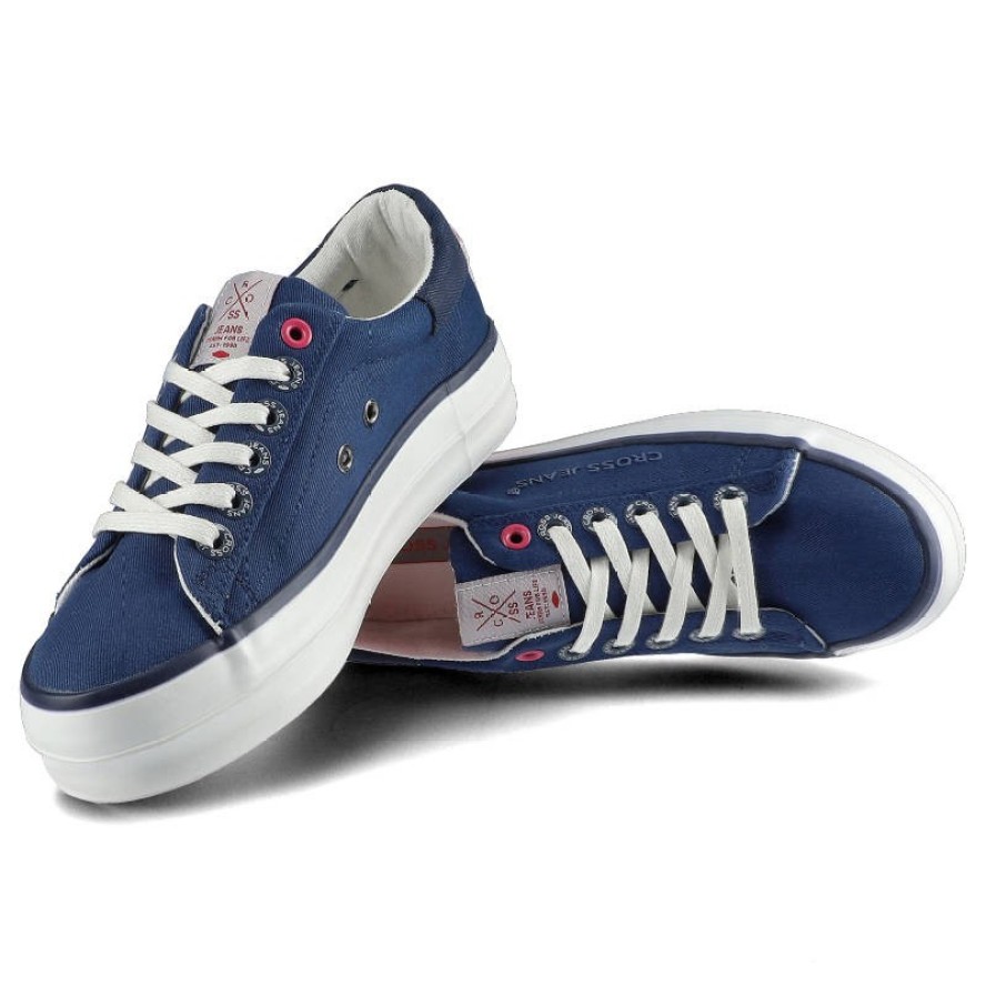 Trampki damskie Cross Jeans, z materiału tekstylnego o drobnym splocie z klasycznym sznurowaniem wzmocnioną strefą pięty oraz podwyższoną płaską pode