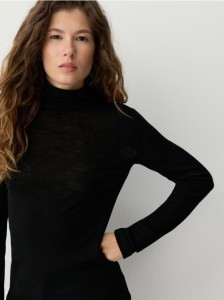 Golf z wełny merino - czarny