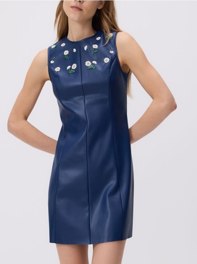 Sukienka z imitacji skóry z aplikacjami - granatowy