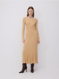 Sukienka z wiskozą - złoty