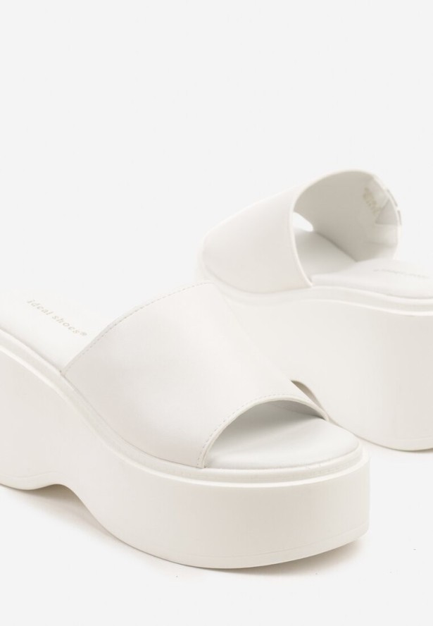 Białe Basicowe Klapki na Platformie Faliriela