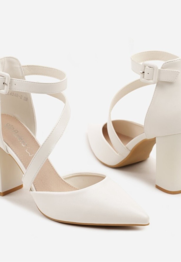 Białe Czółenka na Obcasie ze Skórzaną Wkładką i Ozdobnymi Paskami Sopolene