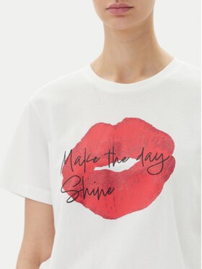 JDY T-Shirt Daisy 15348400 Biały Regular Fit