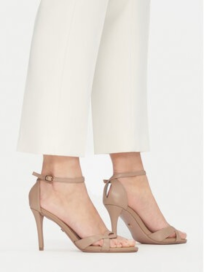 Gino Rossi Sandały NADI-2. Beżowy