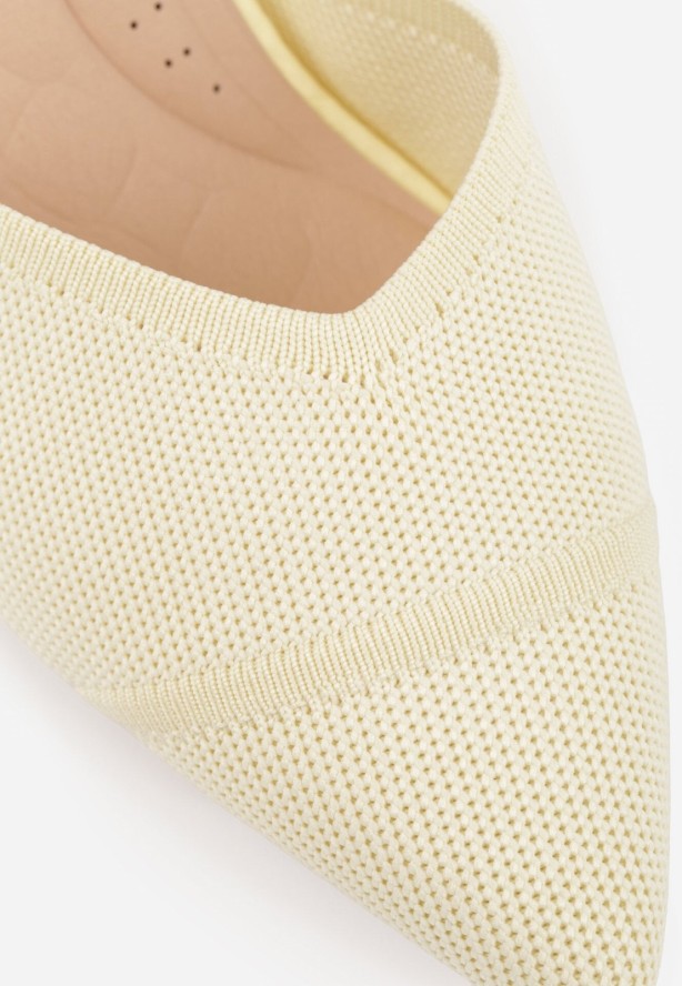 Żółte Czółenka z Tkaniny VICES na Szpilce z Paskiem Wokół Kostki i Wkładką Soft-Pillow Vhestarish