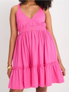 Sukienka mini z wiskozą - różowy