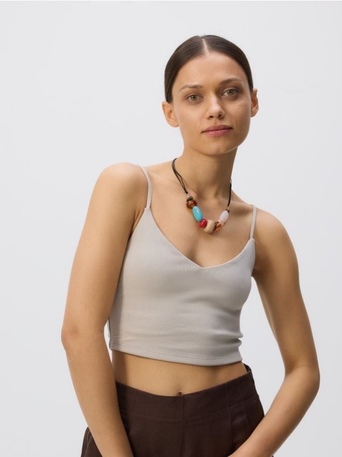 Krótki top na ramiączkach - jasnoszary