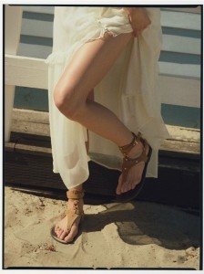 Zamszowe sandały z paskami - ciemnobrązowy