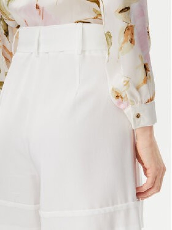 Artigli Szorty materiałowe ACSH001805 Biały Regular Fit