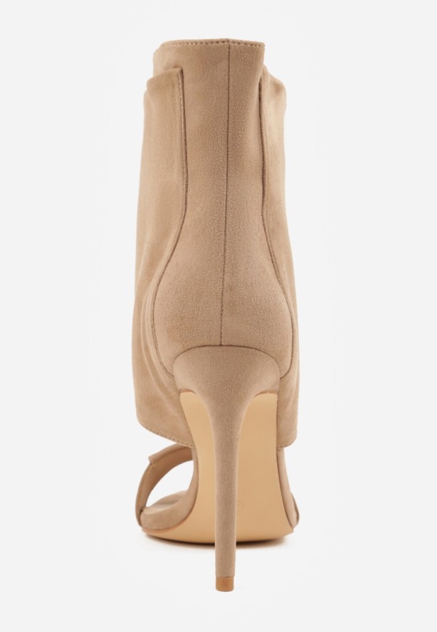 Brązowe Sandały w Stylu Botków z Ozdobnymi Klamrami Neamerephis