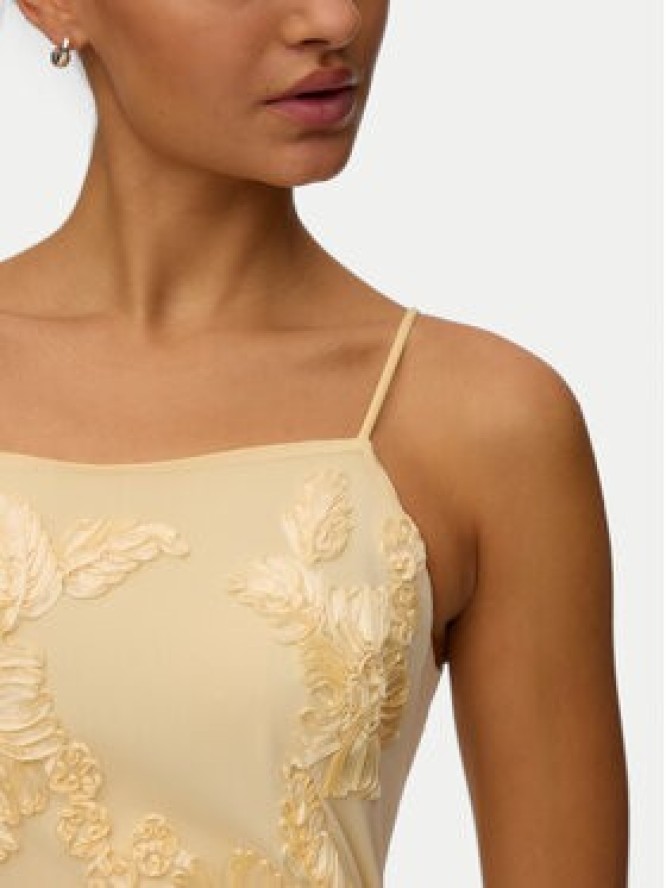 Vero Moda Sukienka wieczorowa Quinn 10348532 Żółty Regular Fit