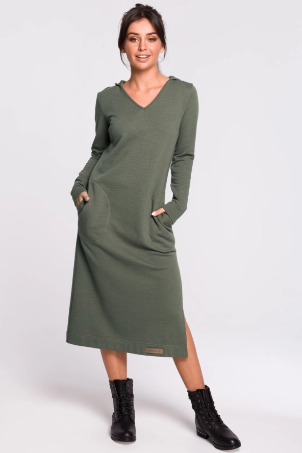 Długa sukienka dresowa z kapturem i dekoltem V bawełniana zielona