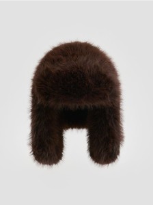 Czapka ze sztucznego futerka - brązowy