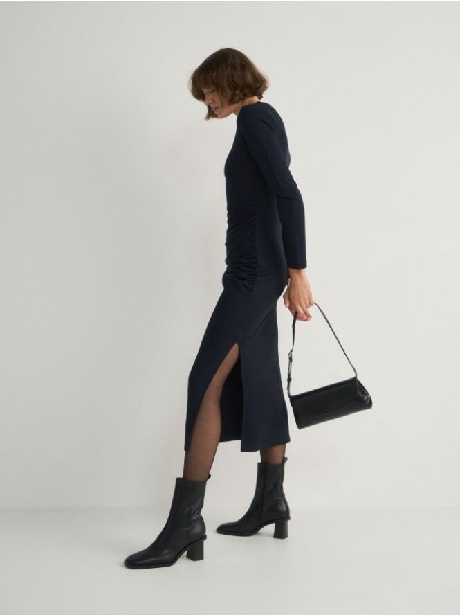 Sukienka z wiskozą - granatowy