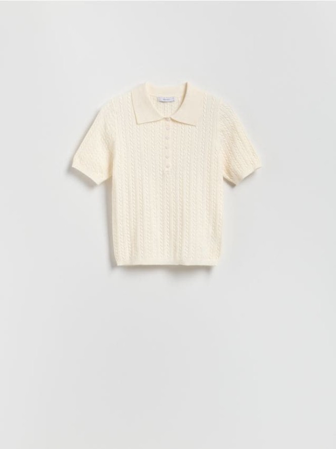 Sweter z kołnierzykiem polo - kremowy