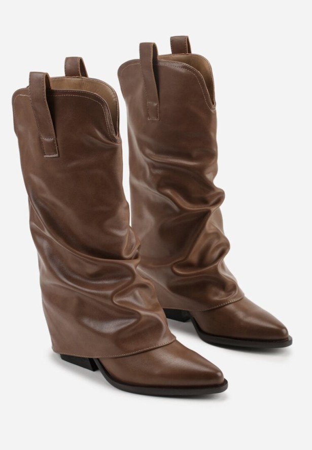 Brązowe Marszczone Kozaki Typu Kowbojki na Stożkowym Obcasie z Wywiniętą Cholewką Esvela
