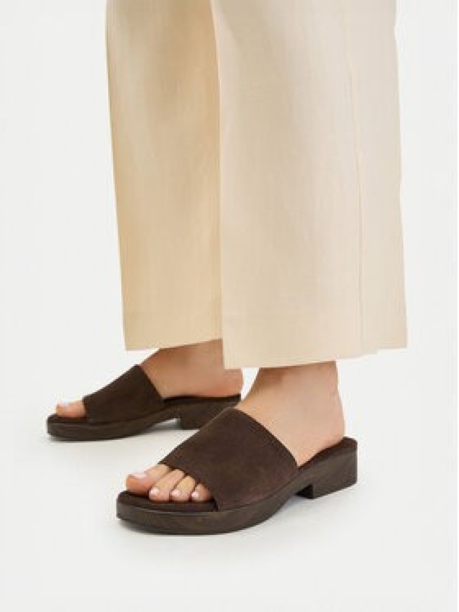 GINO ROSSI Klapki EO-LZRL0558-84 Brązowy