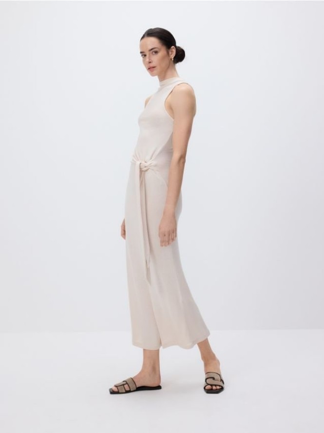Sukienka z wiązaniem - kremowy