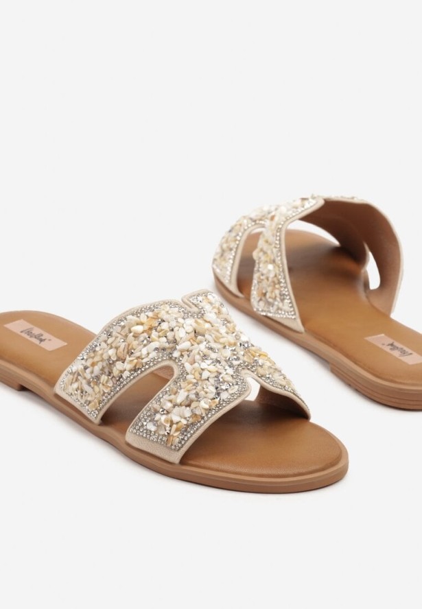 Beżowe Klapki z Ozdobnymi Wycięciami Cyrkoniami i Aplikacją Nilavienne