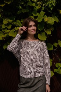 Bluza w zwierzęcy wzór beżowa