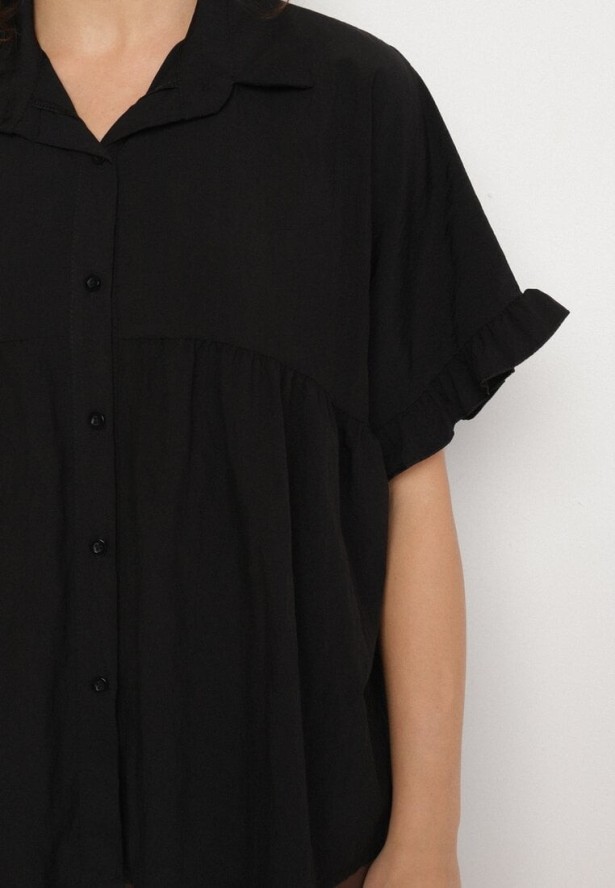 Czarna Koszula z Wiskozą i Ozdobnymi Falbankami Emeleldi