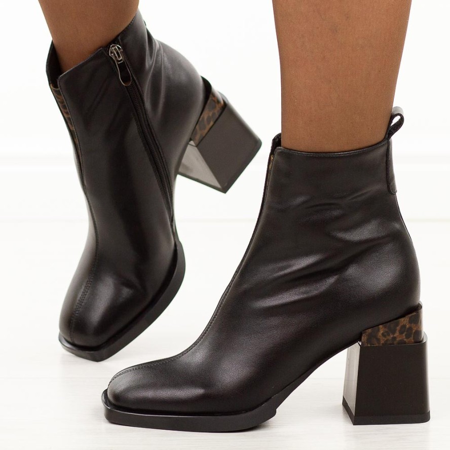 Czarne skórzane botki damskie na słupku Filippo Dbt7353/25