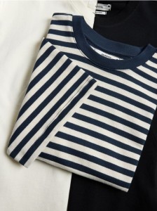 Taliowany t-shirt - złamana biel