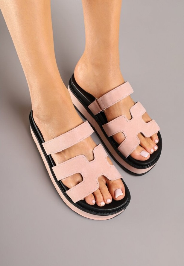 Różowe Klapki na Grubej Podeszwie z Cholewką z Geometrycznymi Wycięciami Filandrea