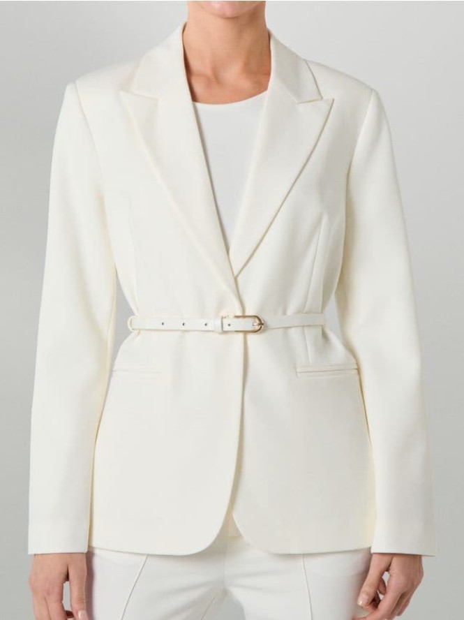 Żakiet jednorzędowy z paskiem - biały