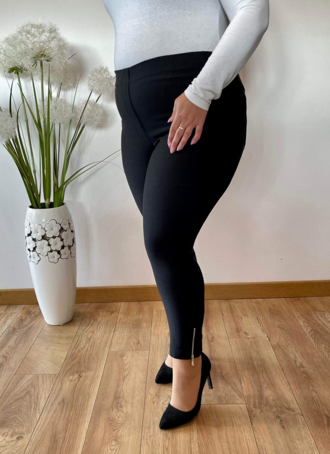Czarne spodnie chinosy Nina z zamkami 7/8 PLUS SIZE XXL