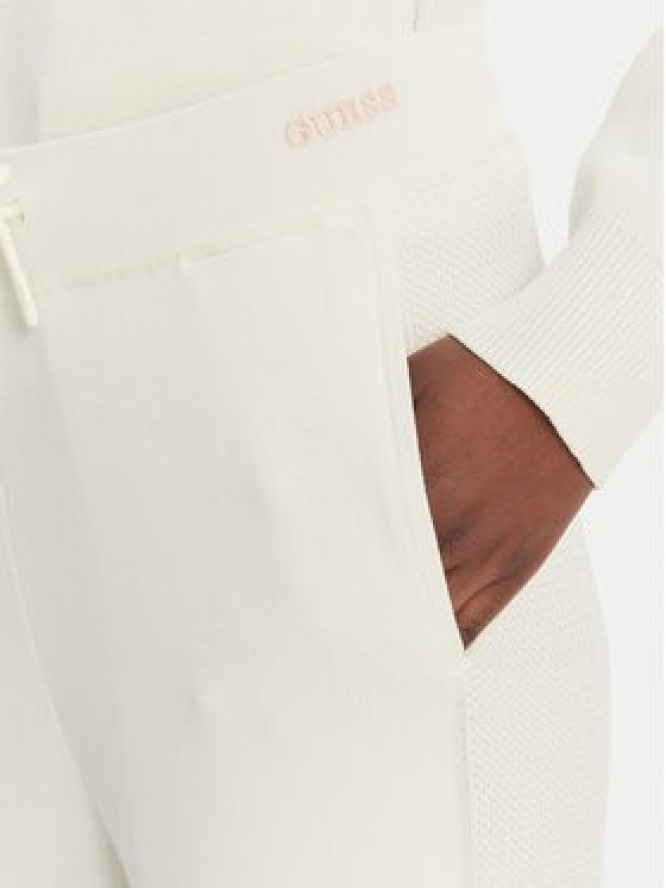 Guess Spodnie dzianinowe V6GB06 Z0651 Biały Regular Fit