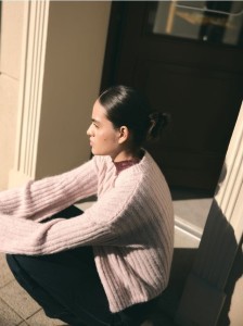 Kardigan z ozdobnym splotem - brudny róż