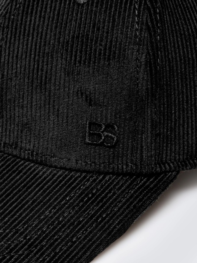 Czapka z daszkiem sztruksowa czarna Cordi 906