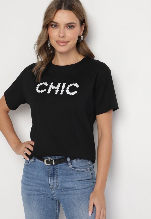 Czarny T-shirt Bawełniany z Napisem i Perełkami Nalinor