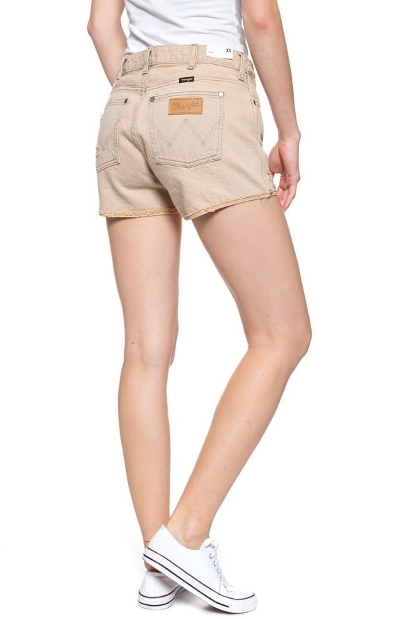 DAMSKIE SPODENKI WRANGLER THE SHORT SANDY BLUSH W27XRJ249 112128208