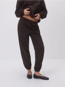 Spodnie dresowe z bawełną - ciemnobrązowy
