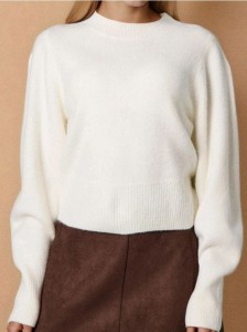 Sweter basic - kremowy