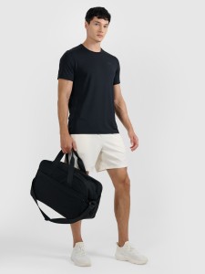 4F Torba treningowa (26 L) - czarna Uniwersalny