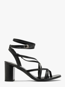 Czarne japonki na obcasie