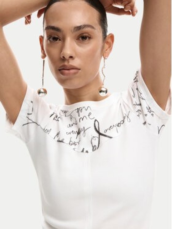 Desigual T-Shirt Helsinki 26SWTK10 Écru Slim Fit