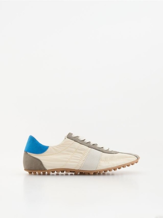 Sneakersy z łączonych materiałów - wielobarwny
